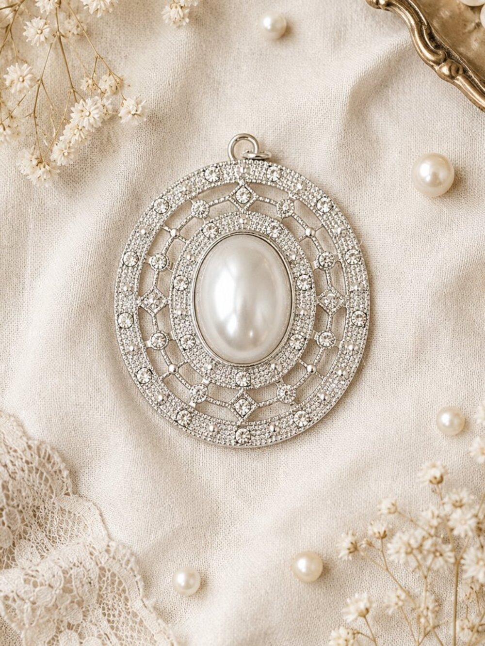 Hildie & Jo Faux Pearl Rhinestone Filigree Statement Pendant NWT